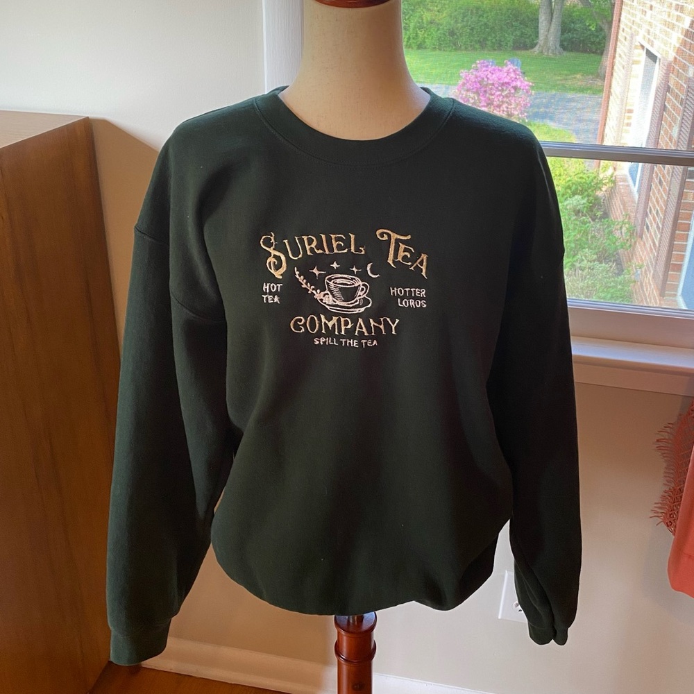 ACOTAR themed crew neck